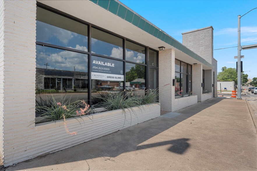 1701 Austin Ave, Waco, TX à louer - Photo de l’immeuble – Image 2 sur 2