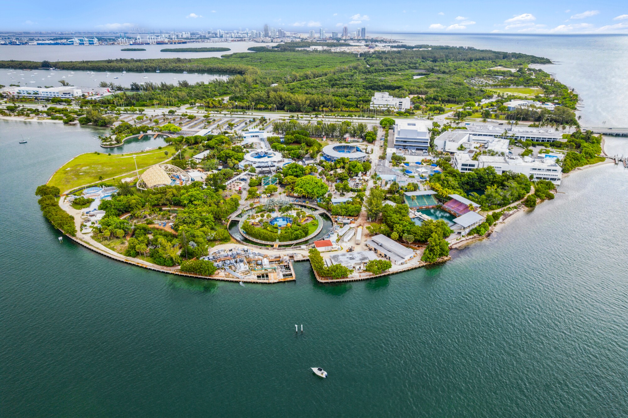 4400 Rickenbacker Cswy, Miami, FL à vendre Photo de l’immeuble– Image 1 sur 27