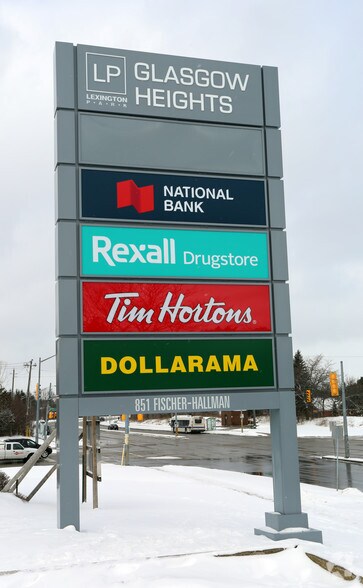 851 Fischer-Hallman Rd, Kitchener, ON à louer - Photo de l’immeuble – Image 2 sur 8