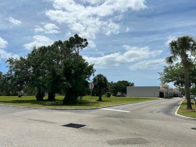 1475 E Venice Ave, Venice, FL à vendre Photo principale– Image 1 sur 7