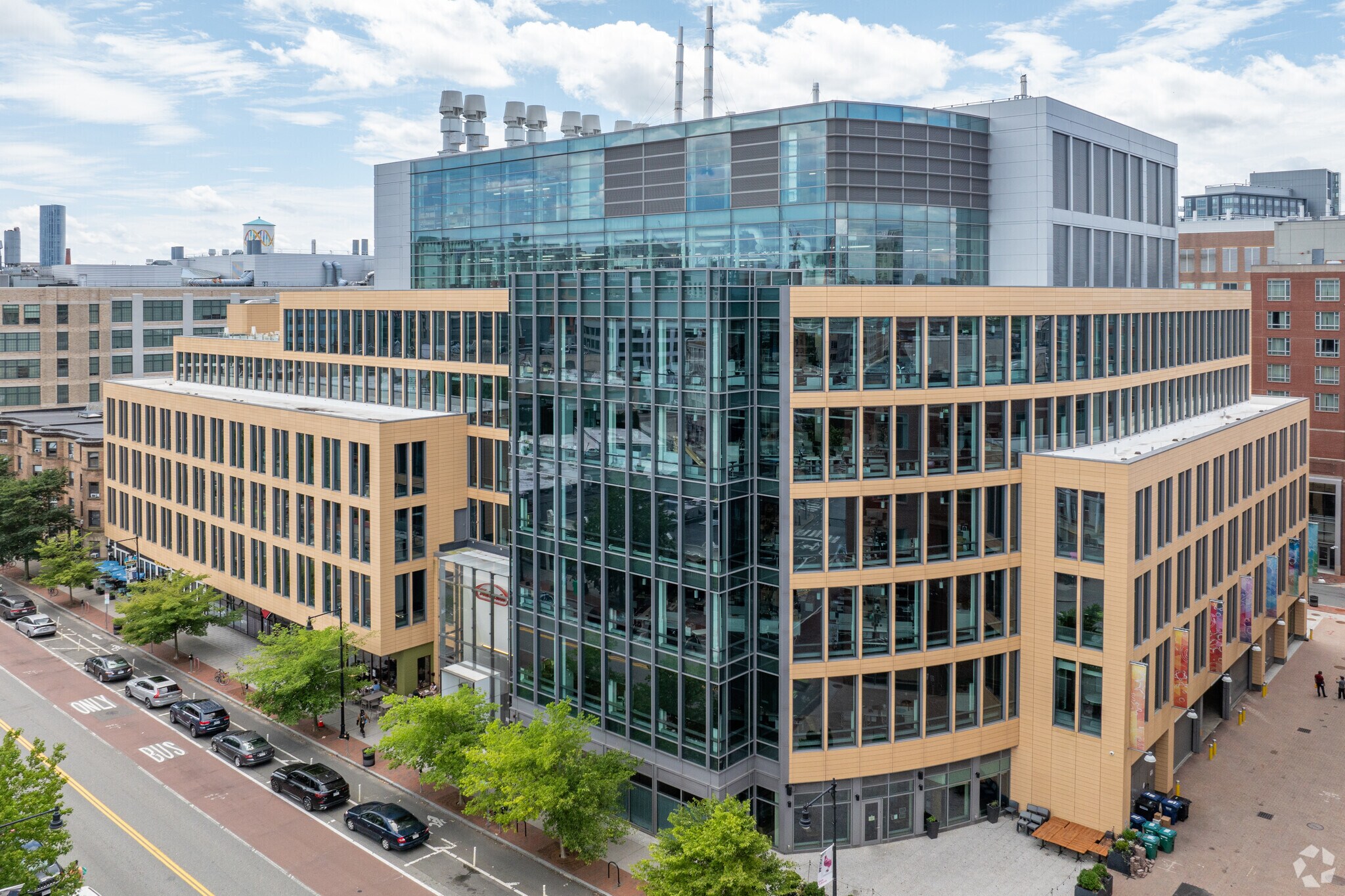 300 Massachusetts Ave, Cambridge, MA à louer Photo de l’immeuble– Image 1 sur 6