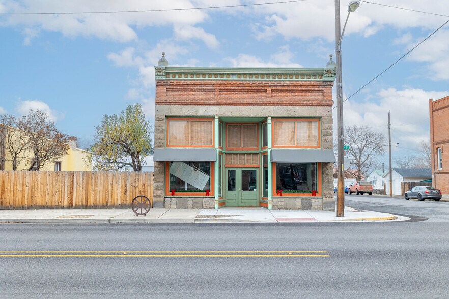 306 S Main, Union, OR à vendre - Photo de l’immeuble – Image 2 sur 30