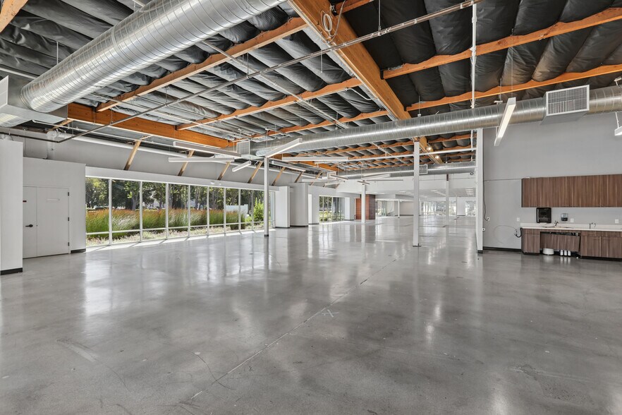 2711-2717 N 1st St, San Jose, CA à louer - Photo de l’immeuble – Image 2 sur 25