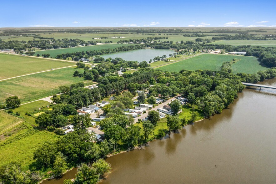 900 Regan Rd, Rock Falls, IL à vendre - Photo principale – Image 1 sur 4
