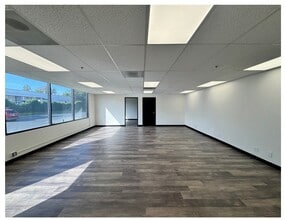 2355 Paragon Dr, San Jose, CA à louer Photo intérieure– Image 2 sur 5