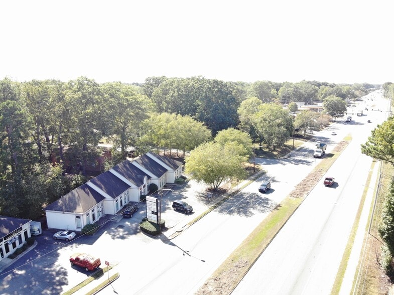 1067 Forest Pky, Forest Park, GA à vendre - Photo de l’immeuble – Image 3 sur 7