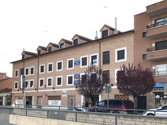 Plus de détails pour Calle Gonzalo de Córdoba, 23 – 25, San Fernando De Henares - Local commercial à louer