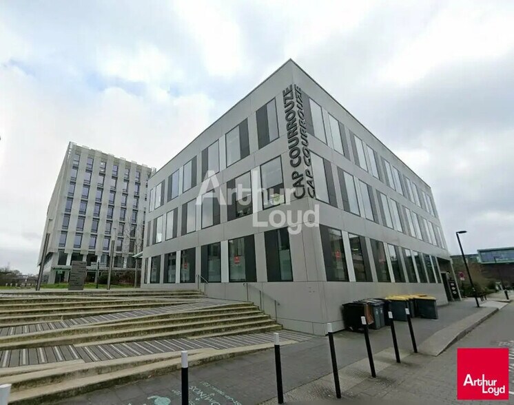 Bureau dans Saint-Jacques-de-la-Lande à louer - Photo de l’immeuble – Image 1 sur 6