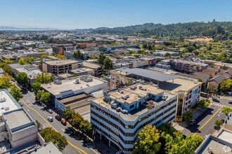 1299 4th St, San Rafael, CA à louer Photo de l’immeuble– Image 2 sur 3