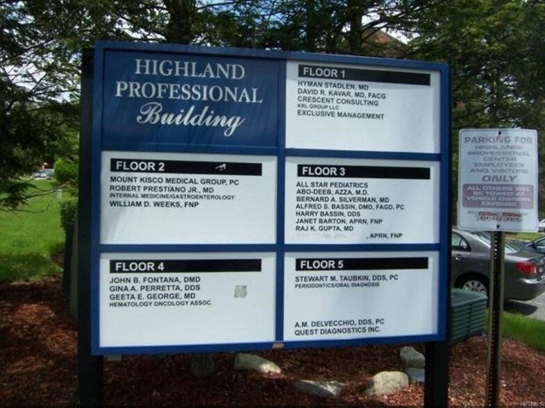 2 Stowe Rd, Peekskill, NY à louer - Photo de l’immeuble – Image 2 sur 13