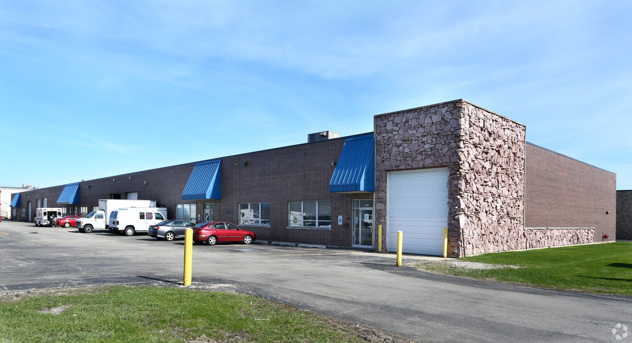 619-631 S Vermont St, Palatine, IL à louer Photo de l’immeuble– Image 1 sur 5