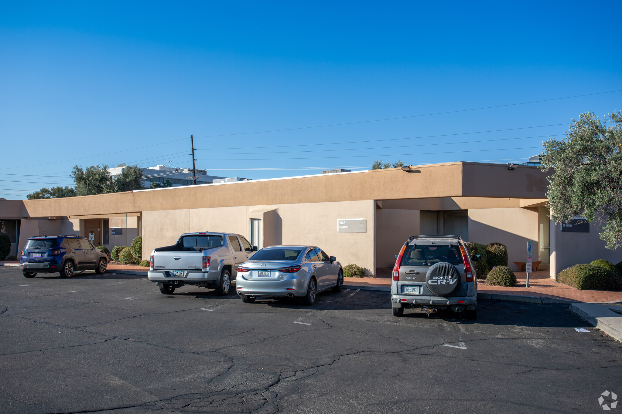 310 N Wilmot Rd, Tucson, AZ à louer Photo principale– Image 1 sur 6
