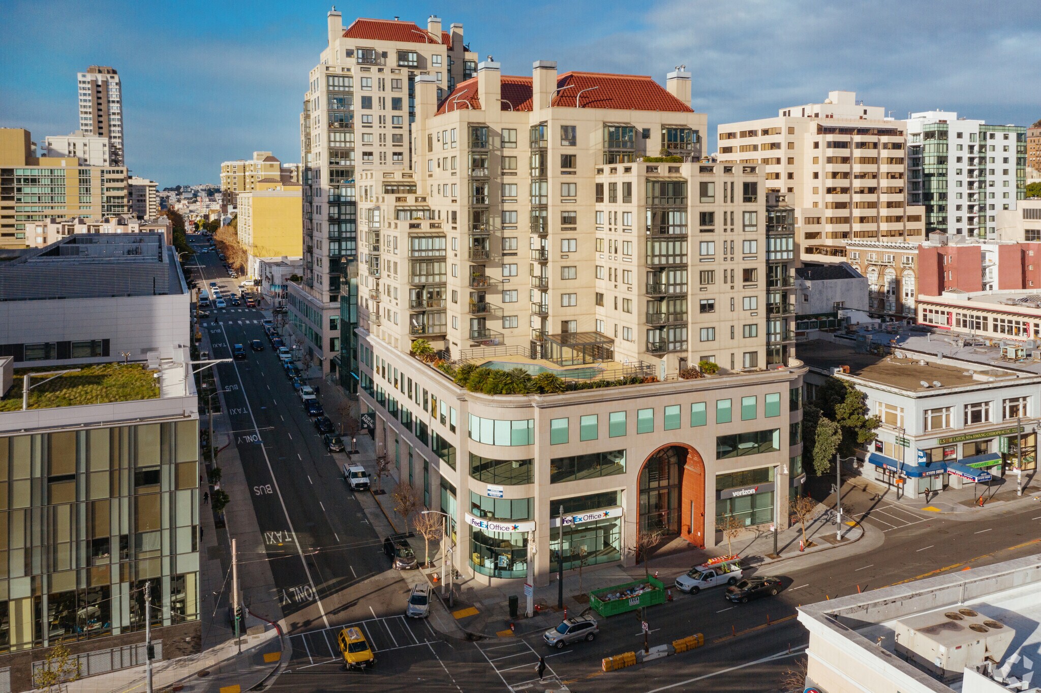 1 Daniel Burnham Ct, San Francisco, CA à louer Photo de l’immeuble– Image 1 sur 5