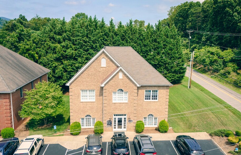 2774 Electric Rd, Roanoke, VA à vendre - Photo de l’immeuble – Image 2 sur 12