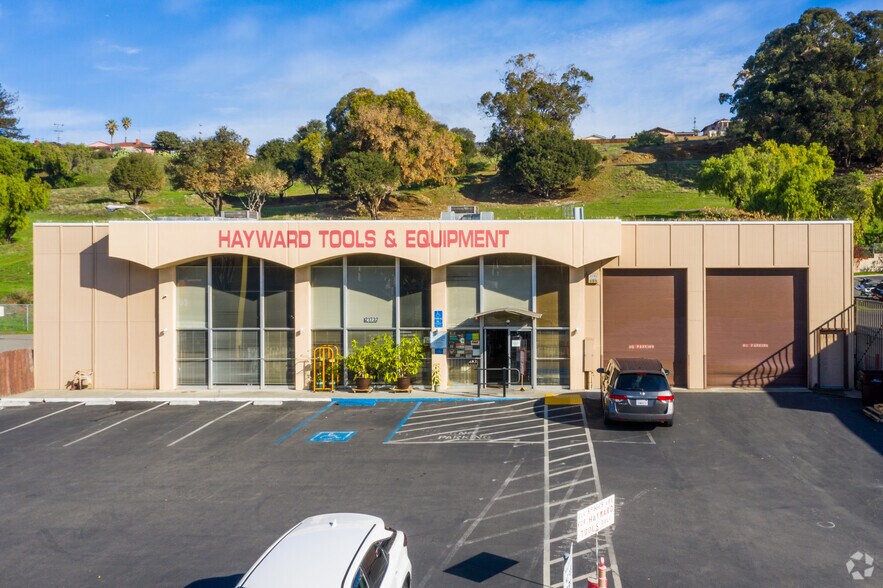21732 Foothill Blvd, Hayward, CA à louer - Photo de l’immeuble – Image 2 sur 4
