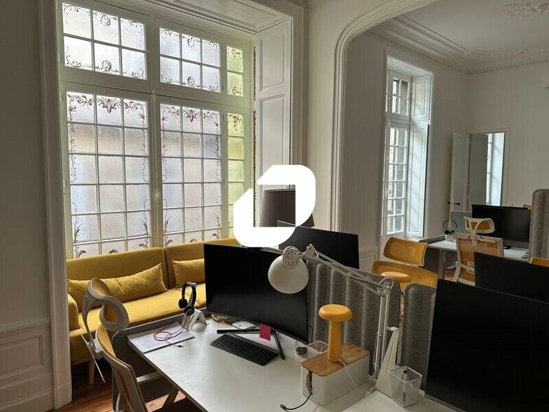 Bureau dans Bordeaux à louer - Photo intérieure – Image 2 sur 14