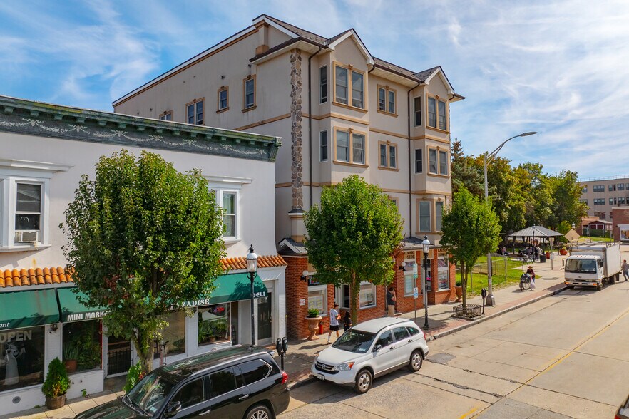 45-47 Spring St, Ossining, NY à vendre - Photo de l’immeuble – Image 2 sur 17