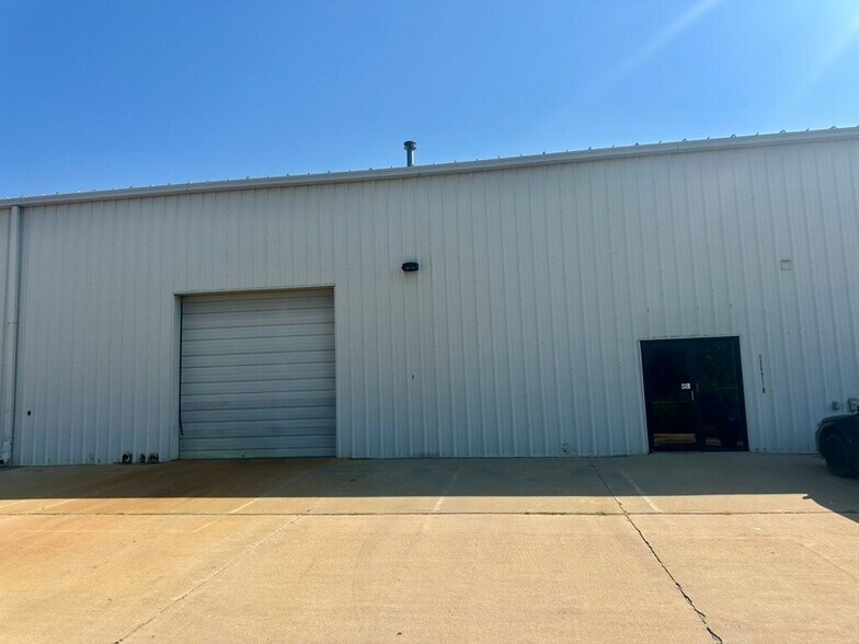 3 Quest Dr, Bloomington, IL à louer - Photo de l’immeuble – Image 1 sur 2