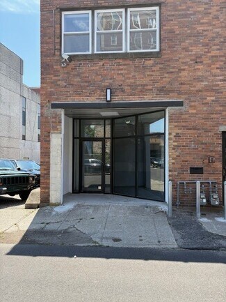 Plus de détails pour 85 Elm St, Bridgeport, CT - Local commercial à louer