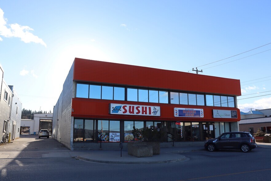 201 Pembina Ave, Hinton, AB à vendre - Photo de l’immeuble – Image 2 sur 20