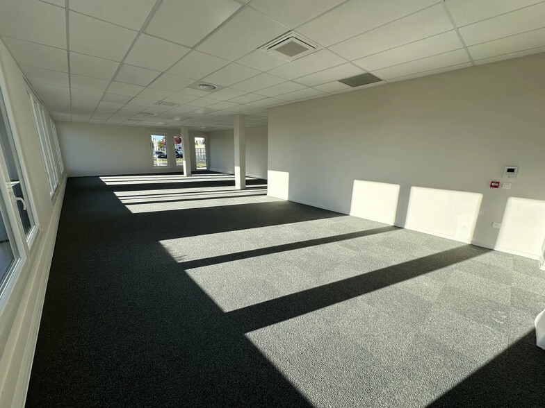 Bureau dans Bezannes à vendre - Photo intérieure – Image 3 sur 5