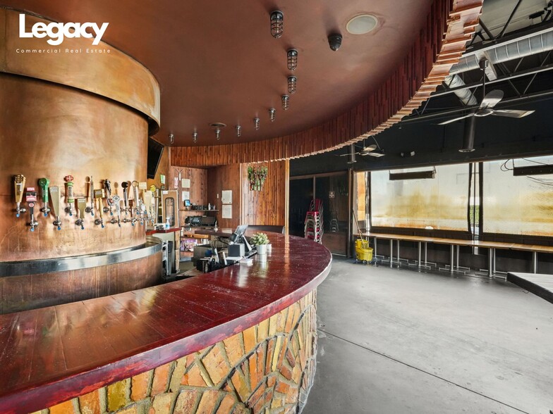 1544-1562 N Cahuenga Blvd, Hollywood, CA à louer - Photo de l’immeuble – Image 3 sur 13