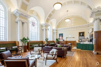 30 Tweedy Rd, Bromley à louer Photo intérieure– Image 2 sur 13