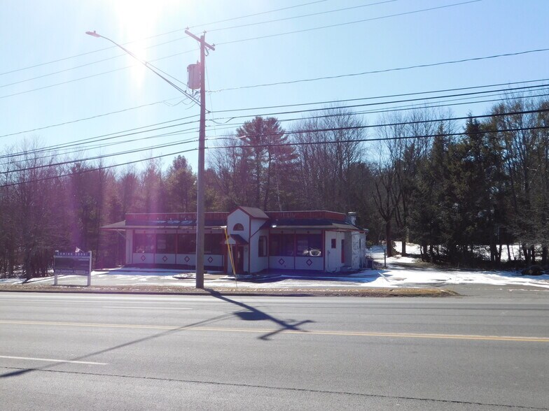 275-279 W Main St, Avon, CT à louer - Photo de l’immeuble – Image 2 sur 12