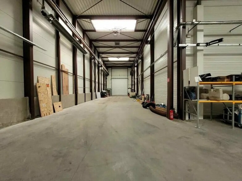 Local d'activités dans Linas à vendre - Photo intérieure – Image 2 sur 11