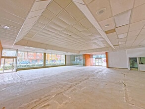 2 E Washington St, Petaluma, CA à louer Photo intérieure– Image 2 sur 3