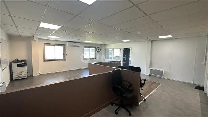 Bureau dans Neuilly-Plaisance à louer - Photo intérieure – Image 2 sur 8