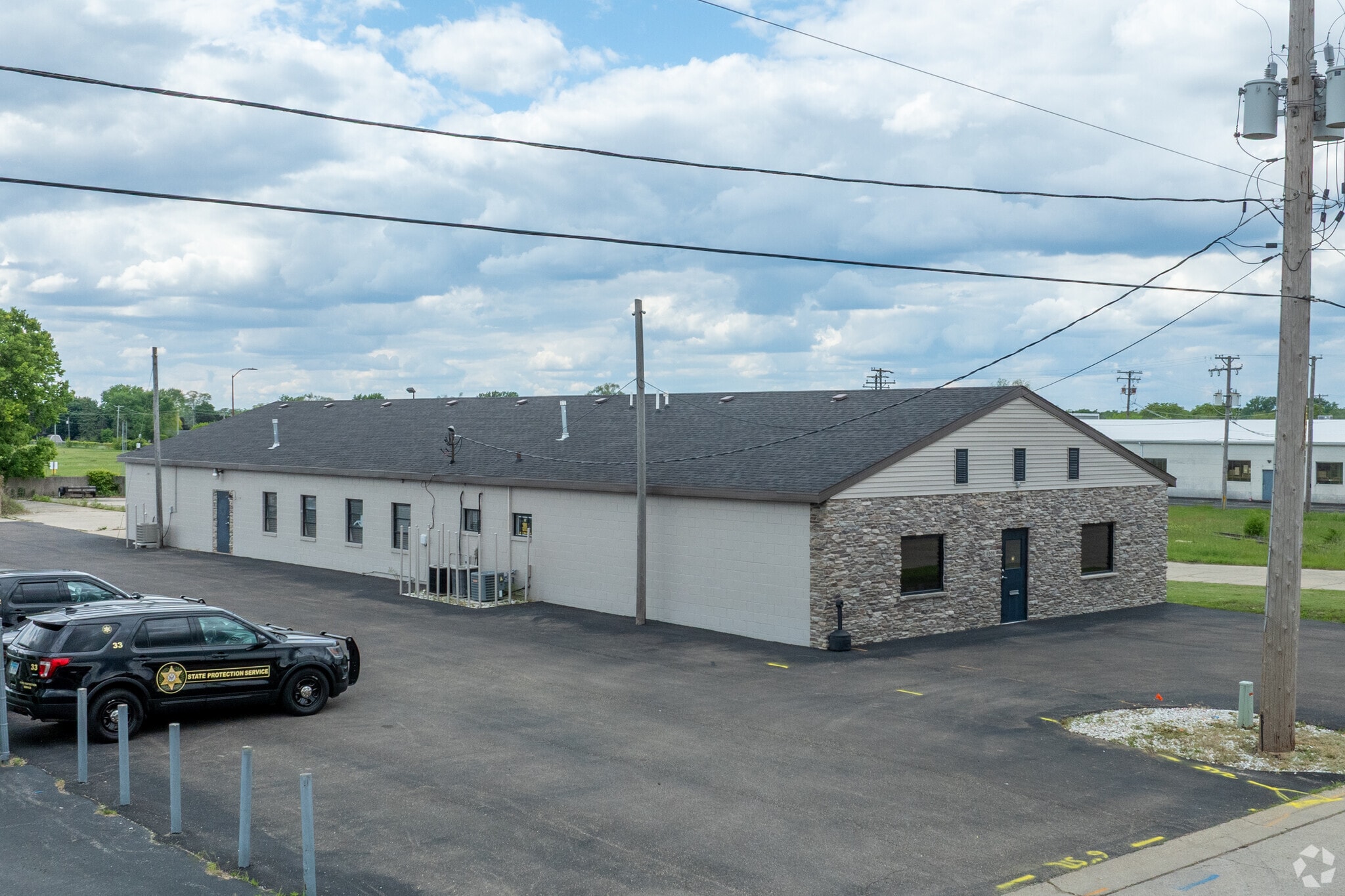 6202 Material Ave, Loves Park, IL à vendre Photo principale– Image 1 sur 17