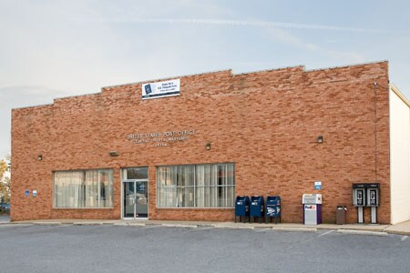 4806 St. Barnabas Rd, Temple Hills, MD à louer Photo principale– Image 1 sur 3