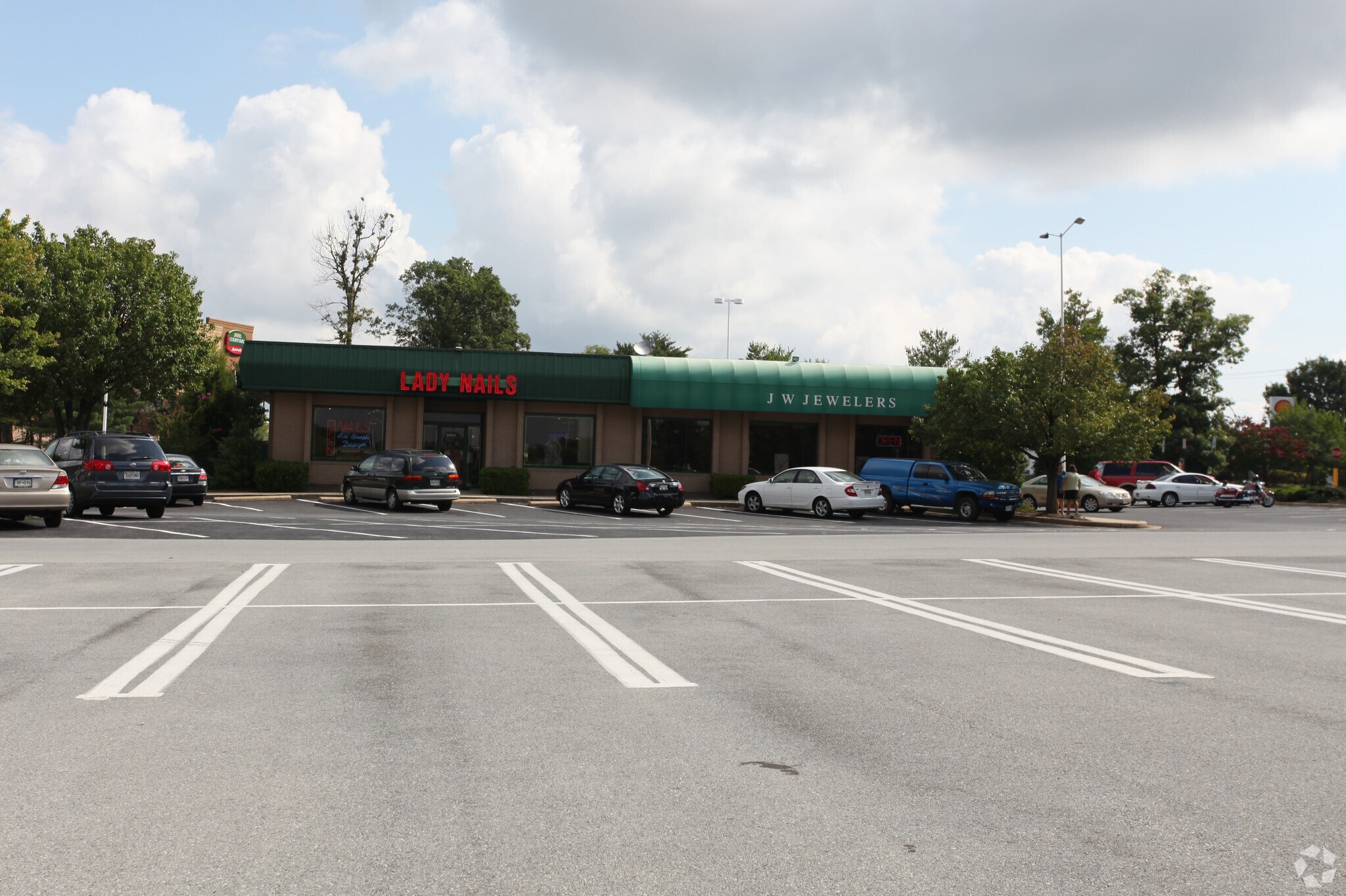 3225 Crain Hwy, Waldorf, MD à louer Photo principale– Image 1 sur 3