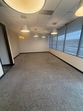 3333 E Camelback Rd, Phoenix, AZ à louer Photo intérieure– Image 2 sur 10