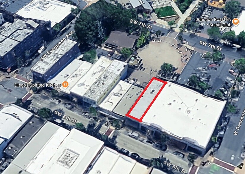 423 SW 6th St, Redmond, OR à vendre - Photo de l’immeuble – Image 2 sur 5