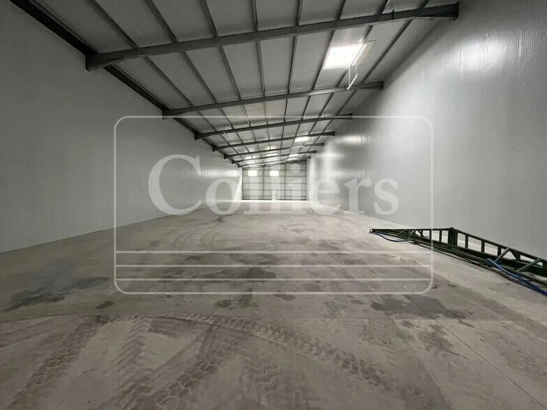 Local d’activités dans Gémenos à louer - Photo intérieure – Image 3 sur 5