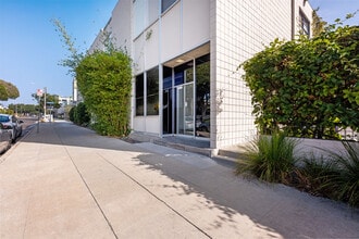 2842-2912 Colorado Ave, Santa Monica, CA à louer Photo de l’immeuble– Image 2 sur 5
