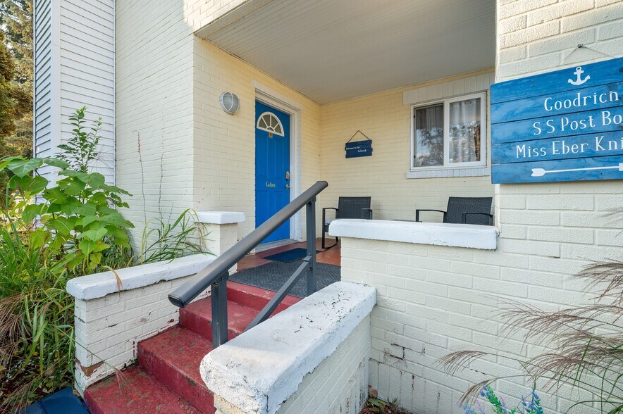 231 E Buffalo St, New Buffalo, MI à vendre - Photo de l’immeuble – Image 2 sur 86