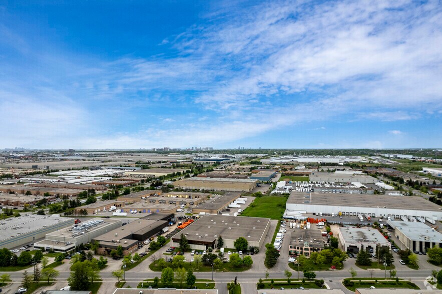 8 Edvac Dr, Brampton, ON à louer - Aérien – Image 3 sur 3