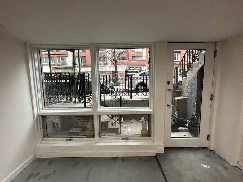 366 W 30th St, New York, NY à louer - Photo intérieure – Image 2 sur 5