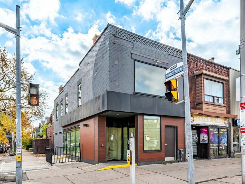 1417 Danforth Ave, Toronto, ON à louer - Photo de l’immeuble – Image 2 sur 6