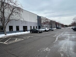 350 73rd Ave NE, Fridley, MN à louer Photo intérieure– Image 2 sur 7