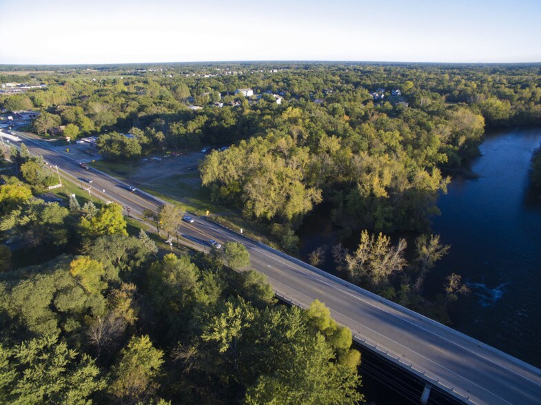 3518 NW Bridge St, Saint Francis, MN à vendre - Photo de l’immeuble – Image 3 sur 6