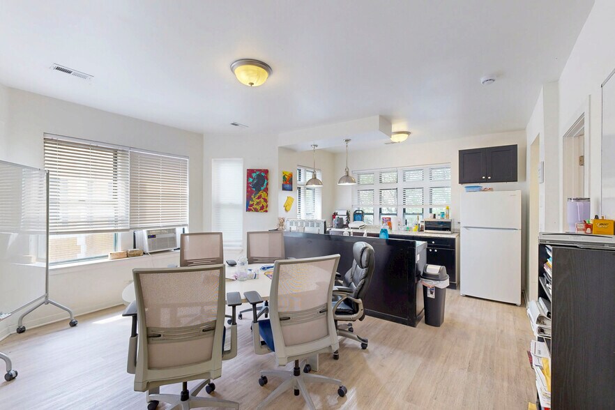 4952 W Madison St, Chicago, IL à vendre - Numérisation 3D Matterport – Image 3 sur 34