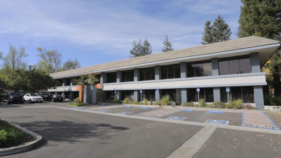 699 Hampshire Rd, Westlake Village, CA à louer - Vidéo sur l’annonce professionnelle – Image 2 sur 6