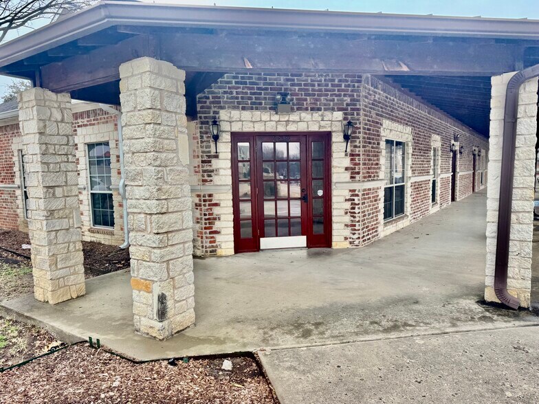 6300 Stonewood Dr, Plano, TX à vendre - Photo de l’immeuble – Image 1 sur 9