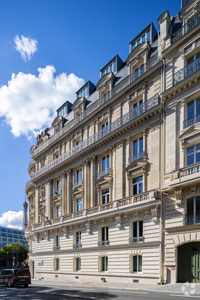 Bureau dans Paris à louer - Photo de l’immeuble – Image 2 sur 2