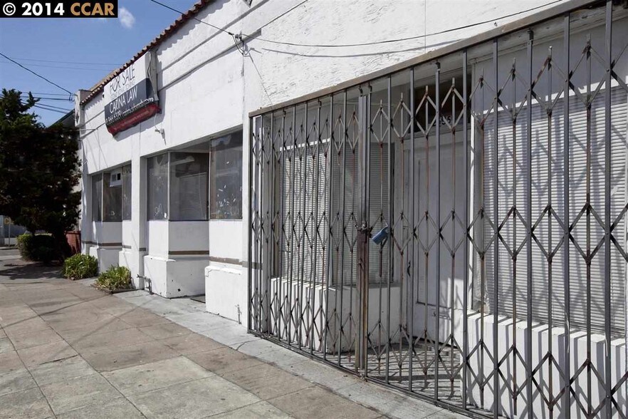 2631-2635 Seminary Ave, Oakland, CA à louer - Photo de l’immeuble – Image 3 sur 8