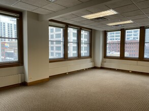 500 N Dearborn St, Chicago, IL à louer Photo intérieure– Image 2 sur 7